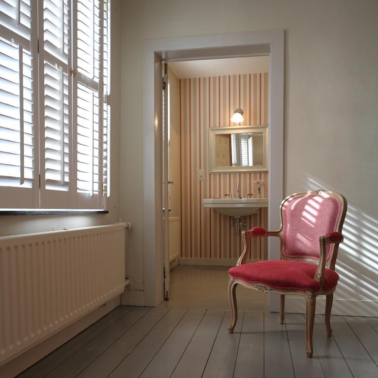 Guesthouse Alizee Lovaina Quarto foto