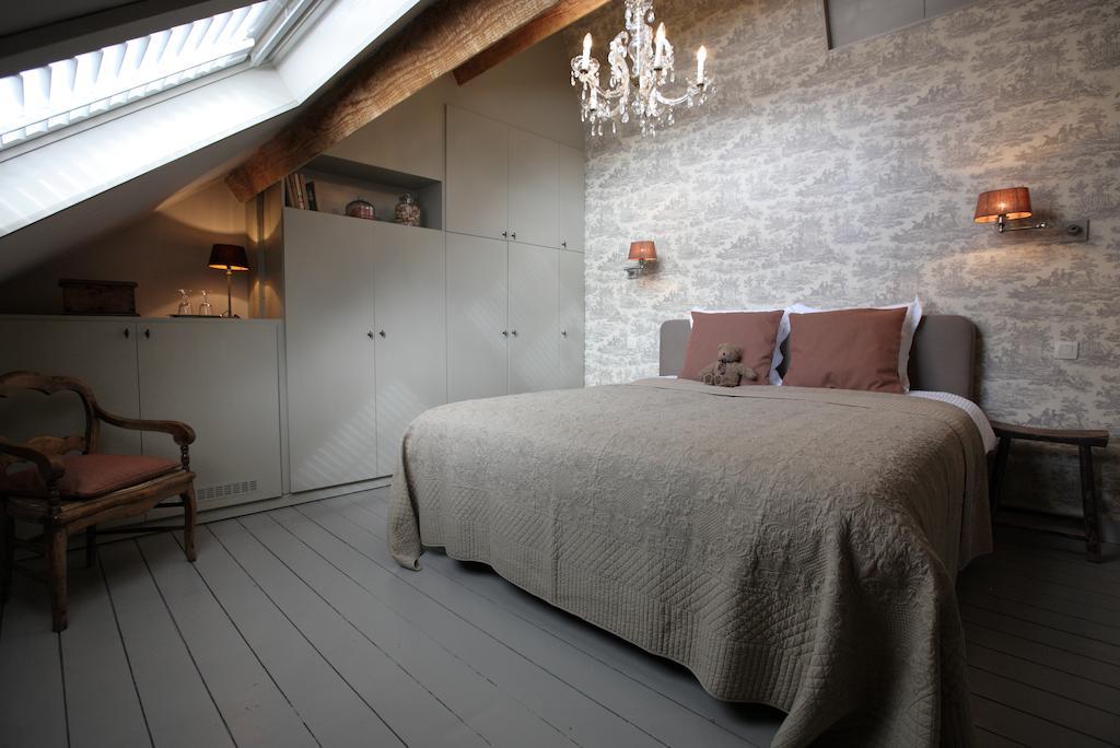 Guesthouse Alizee Lovaina Quarto foto