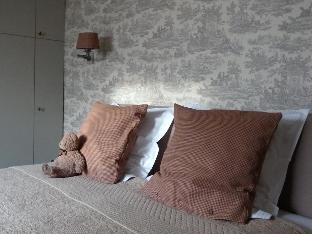 Guesthouse Alizee Lovaina Quarto foto
