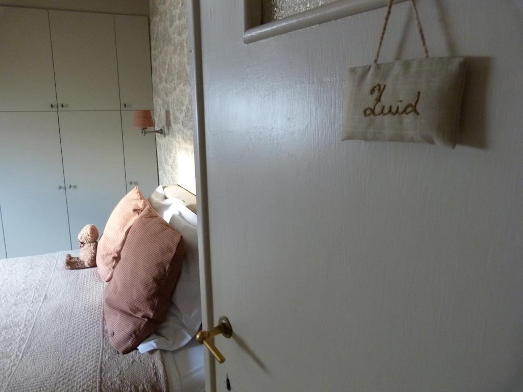 Guesthouse Alizee Lovaina Quarto foto